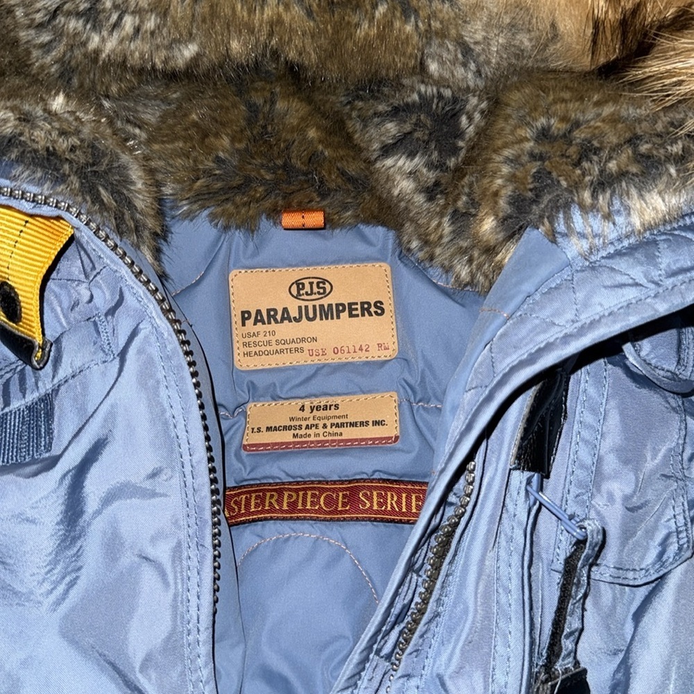 Parajumpers Kids masterpiece series Powder Blue Puffer Jacket with Fur-Trim Hood - Picture 3 of 16